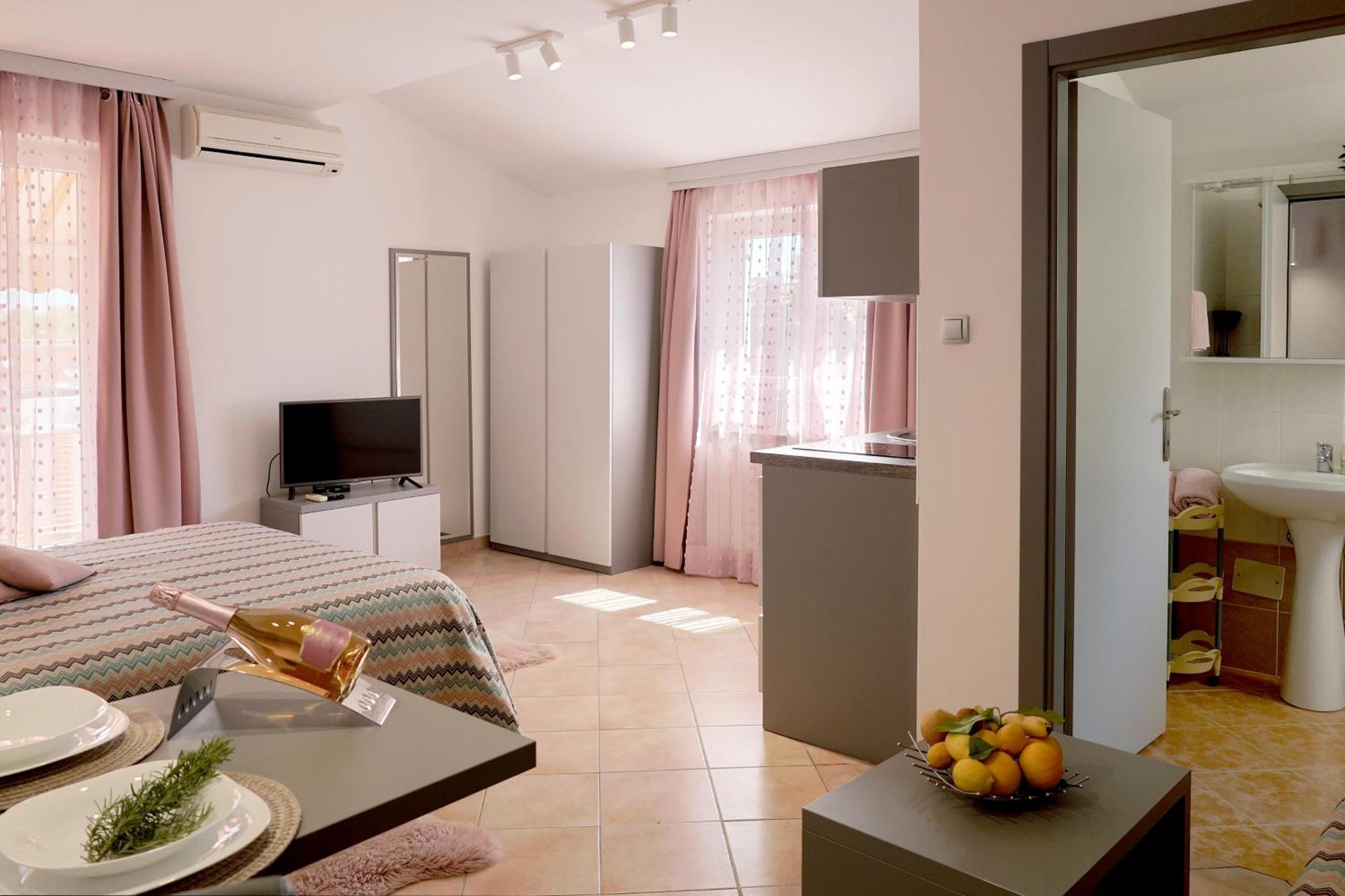 House Maric Apartment Porec Bagian luar foto